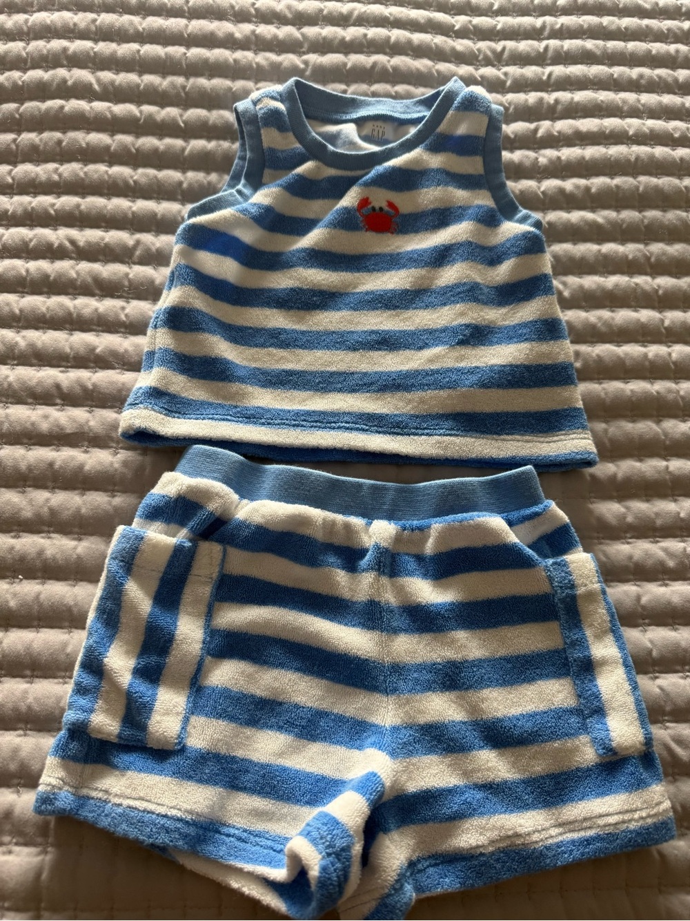 GAP Blue & White Striped Terry Tank and Shorts Set with Red Crab - never worn